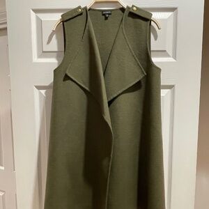 Women’s Talbots vest topper size XS in green